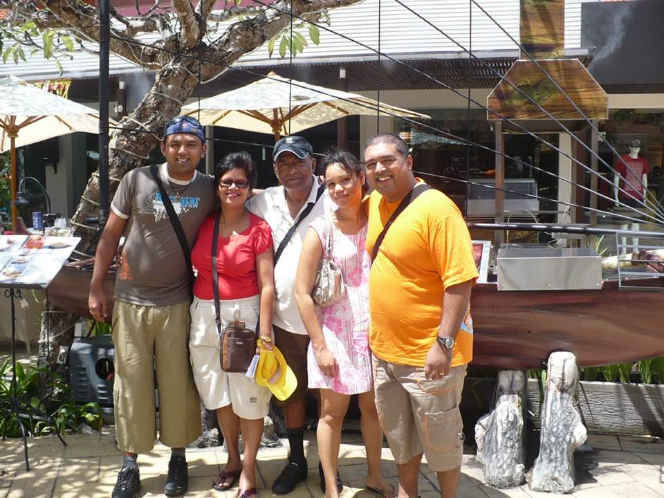 Family gathering with Rik, Rekha, and others